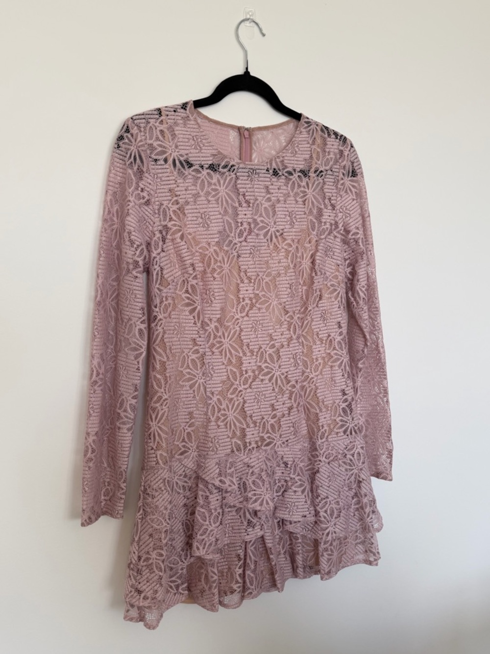 NWT BCBGMaxAzria Lysa Floral Lace Dress - Size 6 - Picture 3 of 11